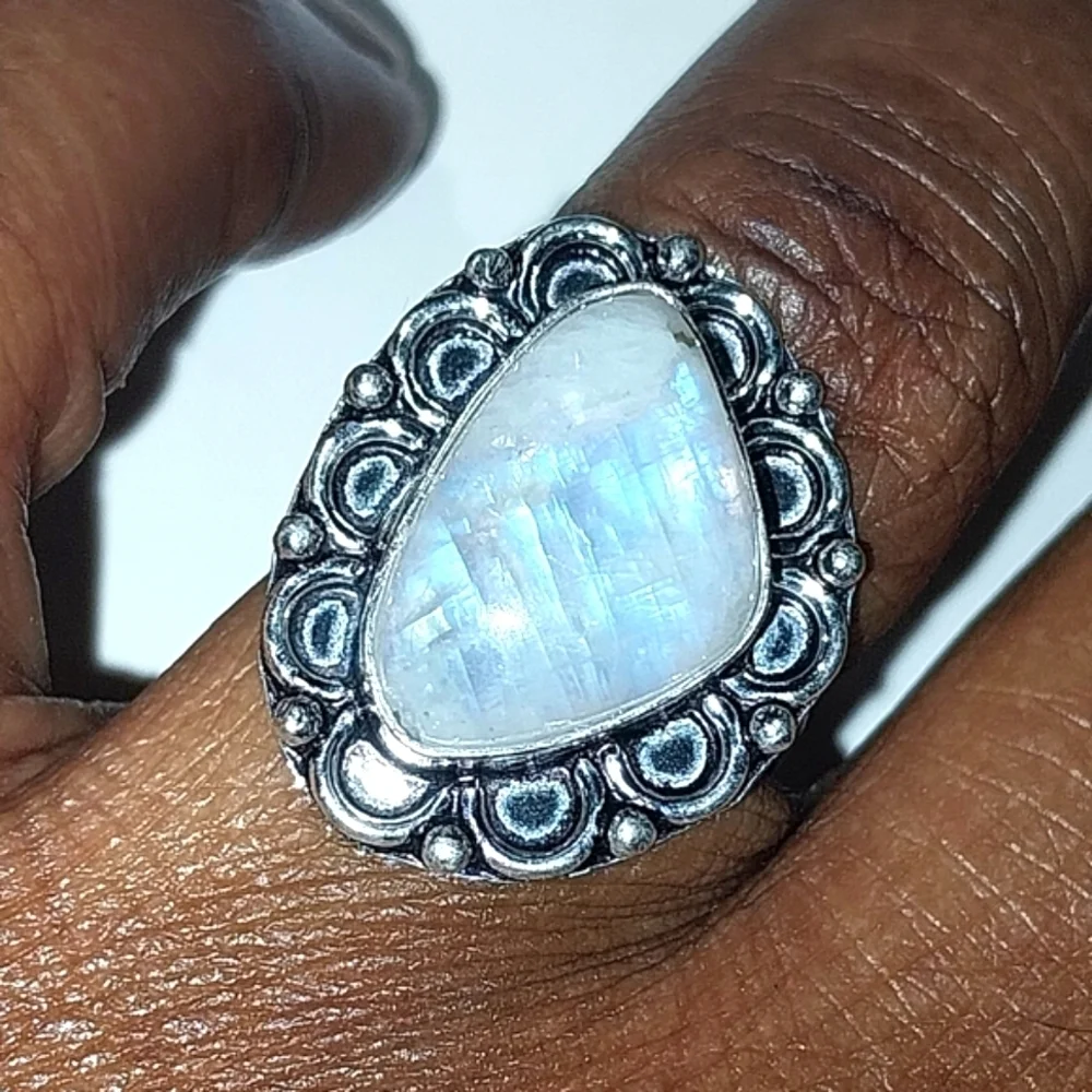 boutique vintage elegant
